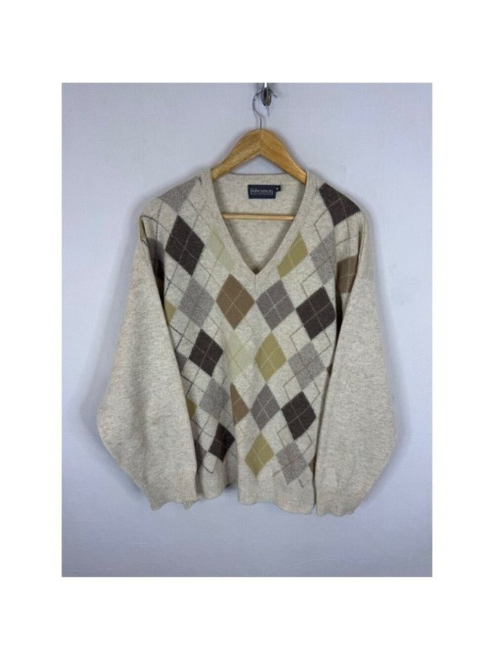 Fisherman out of Ireland Mens M Argyle V-Neck Sweater Beige Wool  Ireland